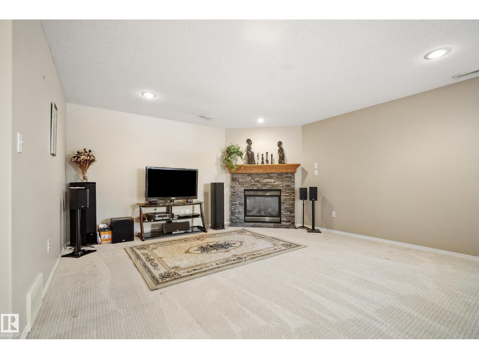 84 RIDGEHAVEN CR — photo 26