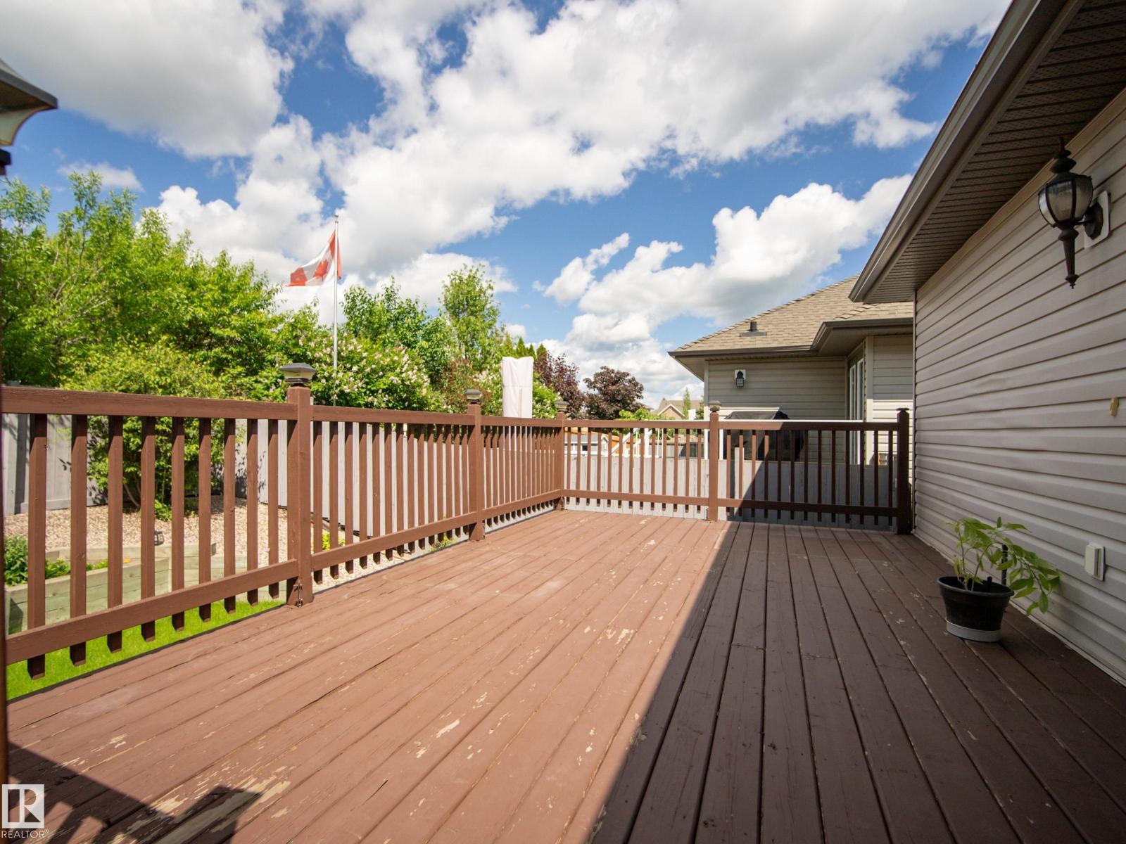84 RIDGEHAVEN CR — photo 35
