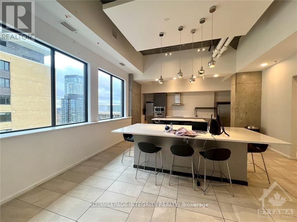 1 Bath House for Rent in Ottawa – 2318 – 105 CHAMPAGNE AVENUE, Ottawa – MLS# X13491984 - Image 16