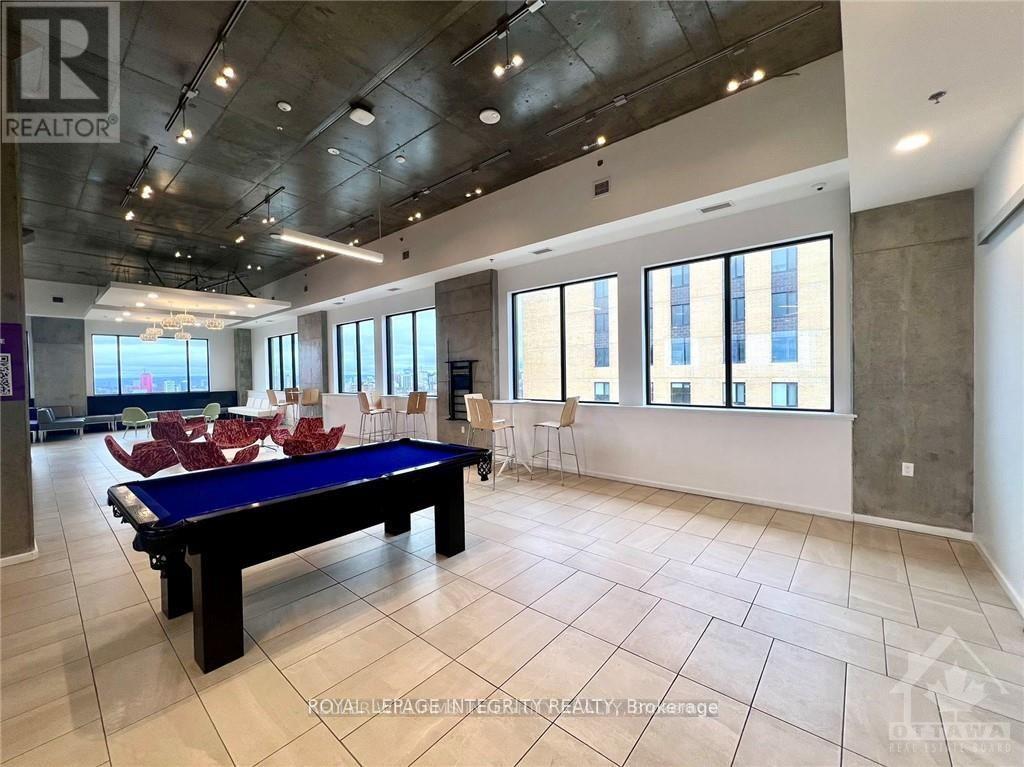 1 Bath House for Rent in Ottawa – 2318 – 105 CHAMPAGNE AVENUE, Ottawa – MLS# X13491984 - Image 17