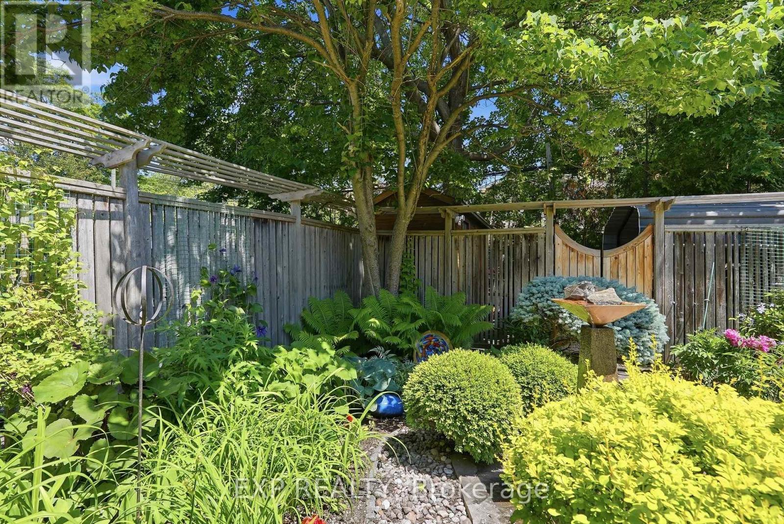 4 Bed, 3 Bath House for Sale in Ottawa – 421 HAMILTON AVENUE S, Ottawa – MLS# X13491988 - Image 48