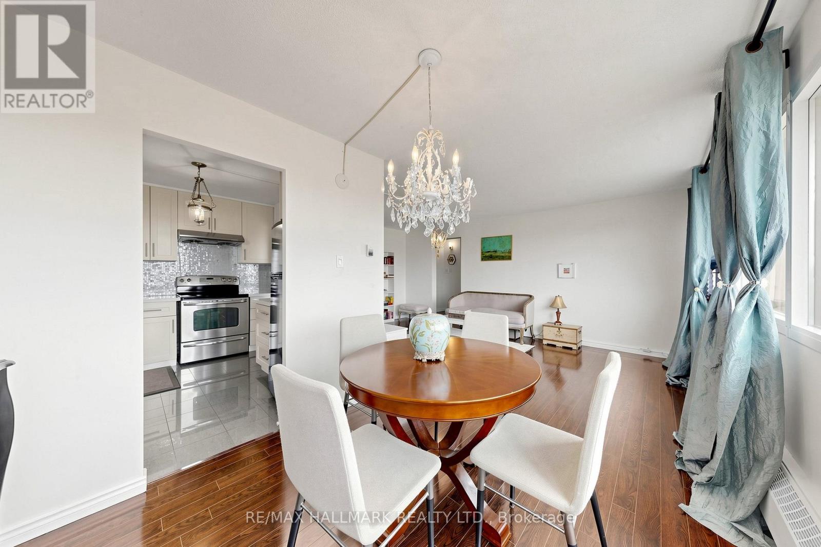 #701 100 LEEWARD GLENWAY - 12