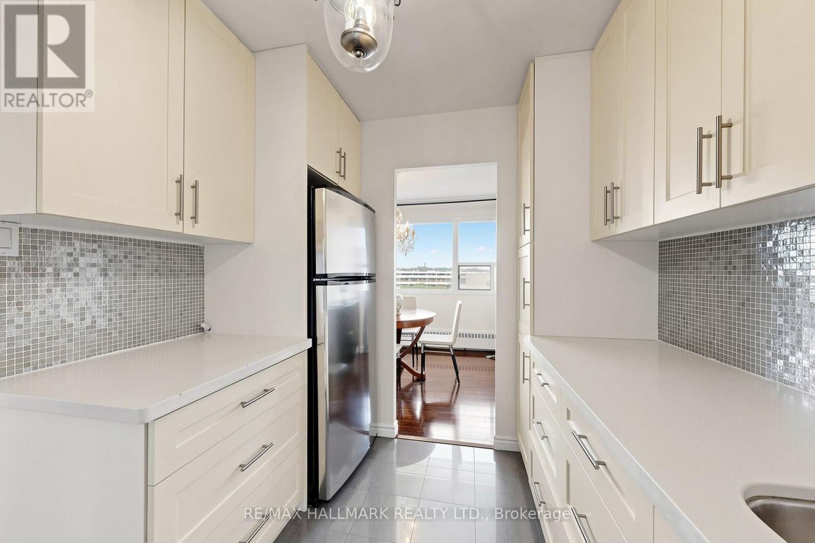 #701 100 LEEWARD GLENWAY - 15