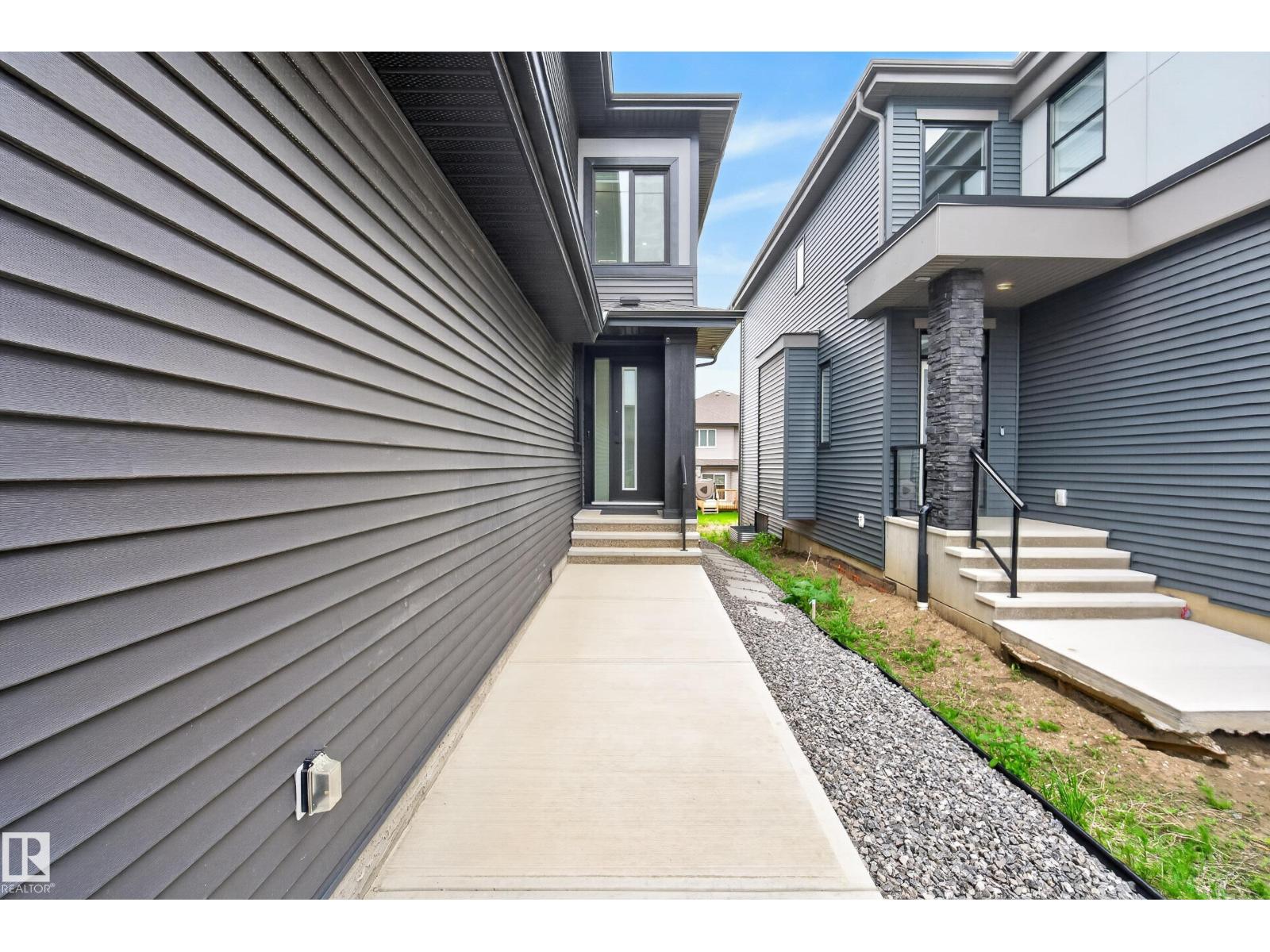 5457 KOOTOOK RD SW - 5