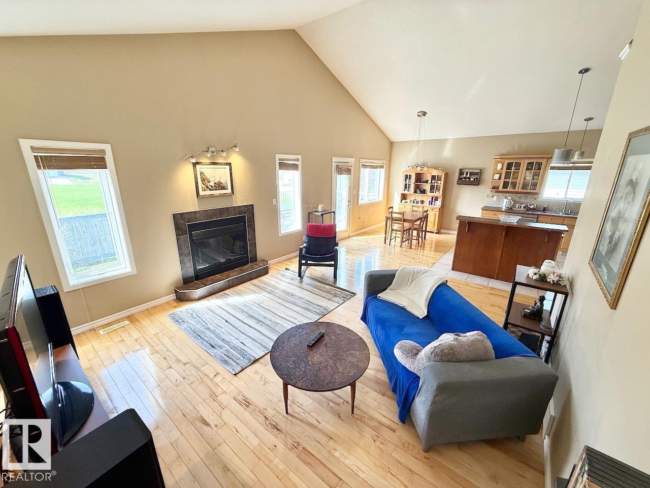 4503 SPRUCE AV - 12