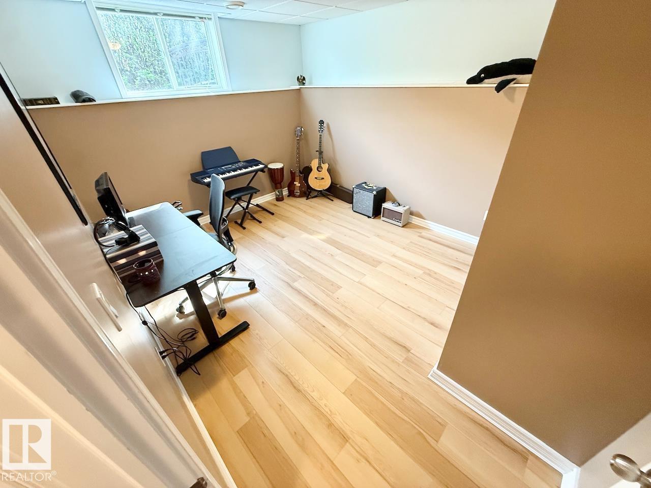 4503 SPRUCE AV - 37