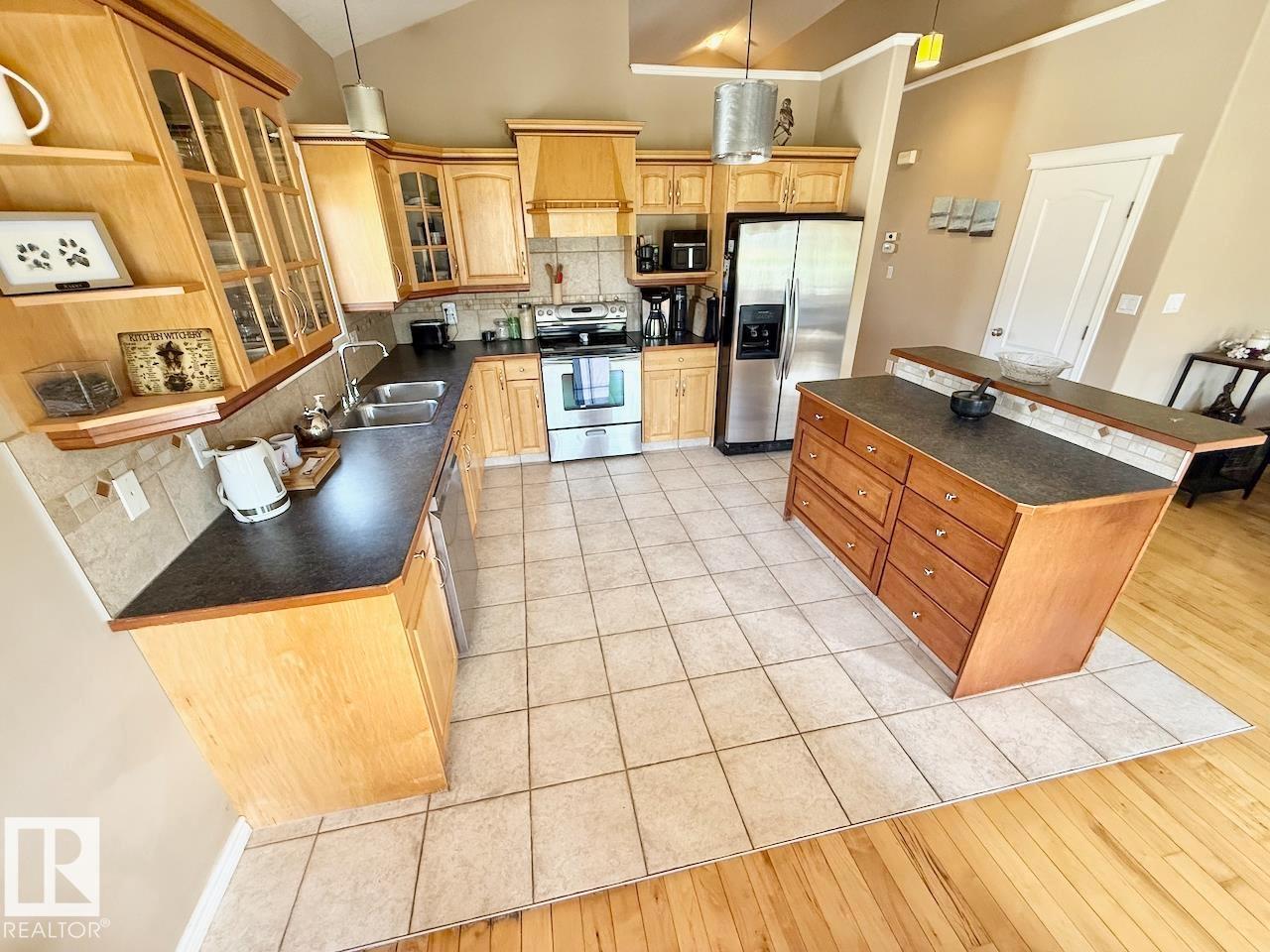 4503 SPRUCE AV - 10