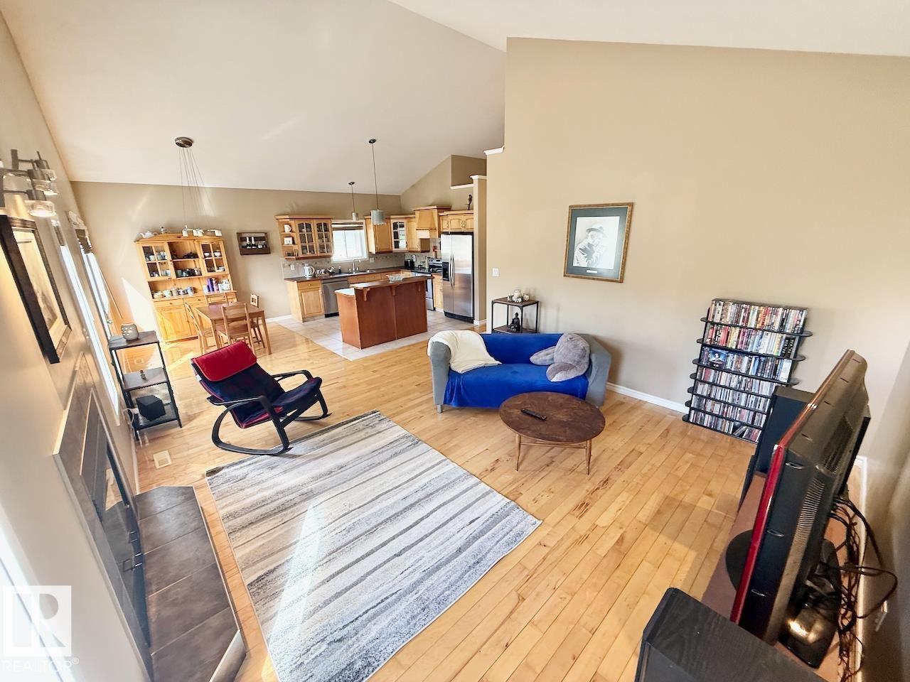 4503 SPRUCE AV - 13