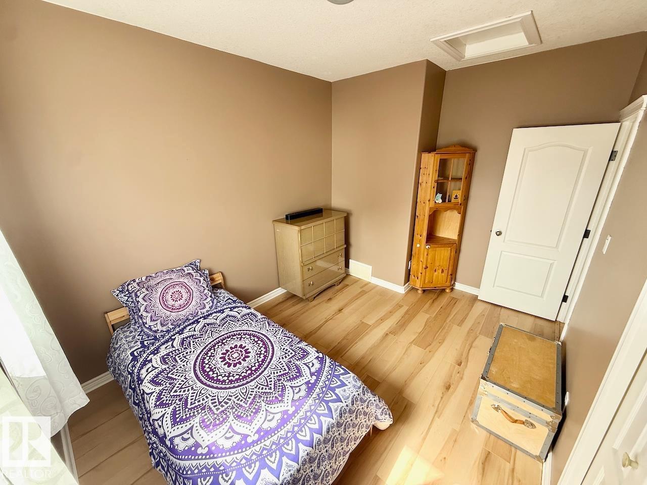 4503 SPRUCE AV - 26