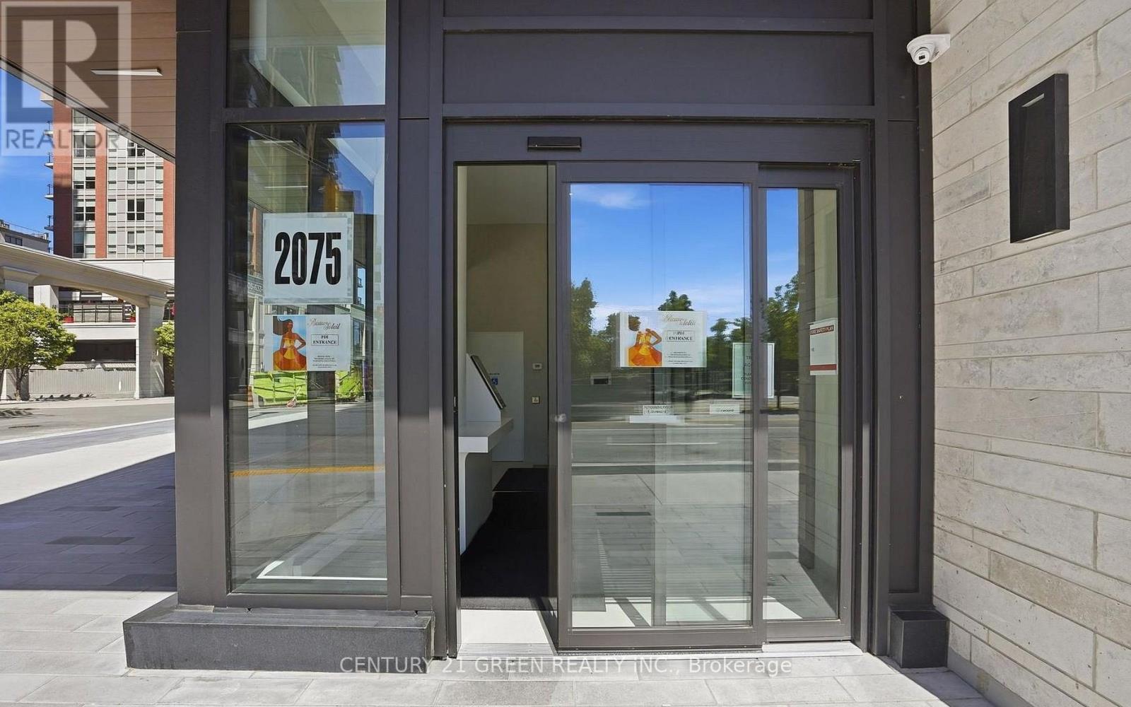 Photo of 2075 Lakeshore Road