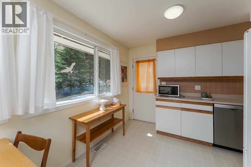 3655 RIVERVIEW ROAD - 11