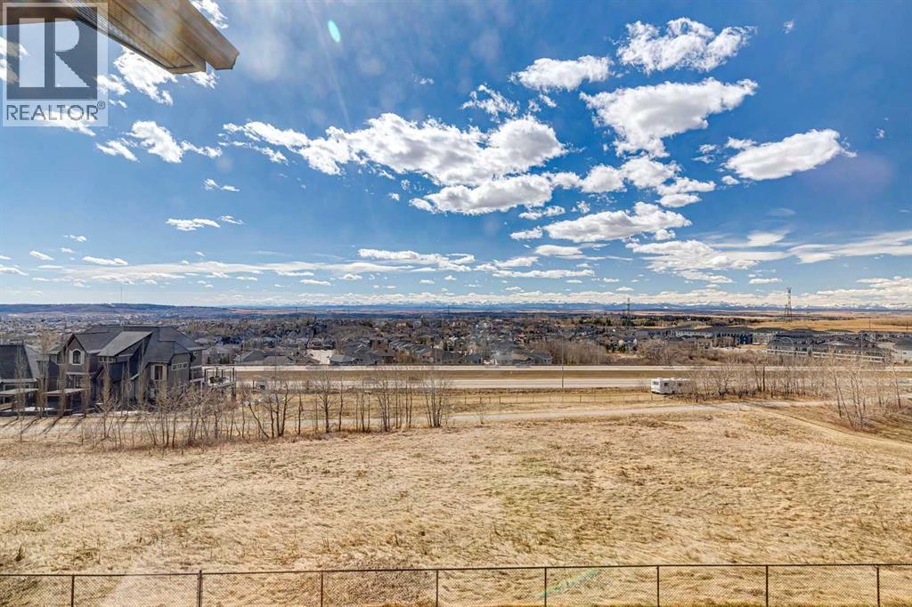 #14 169 Rockyledge View NW - 22