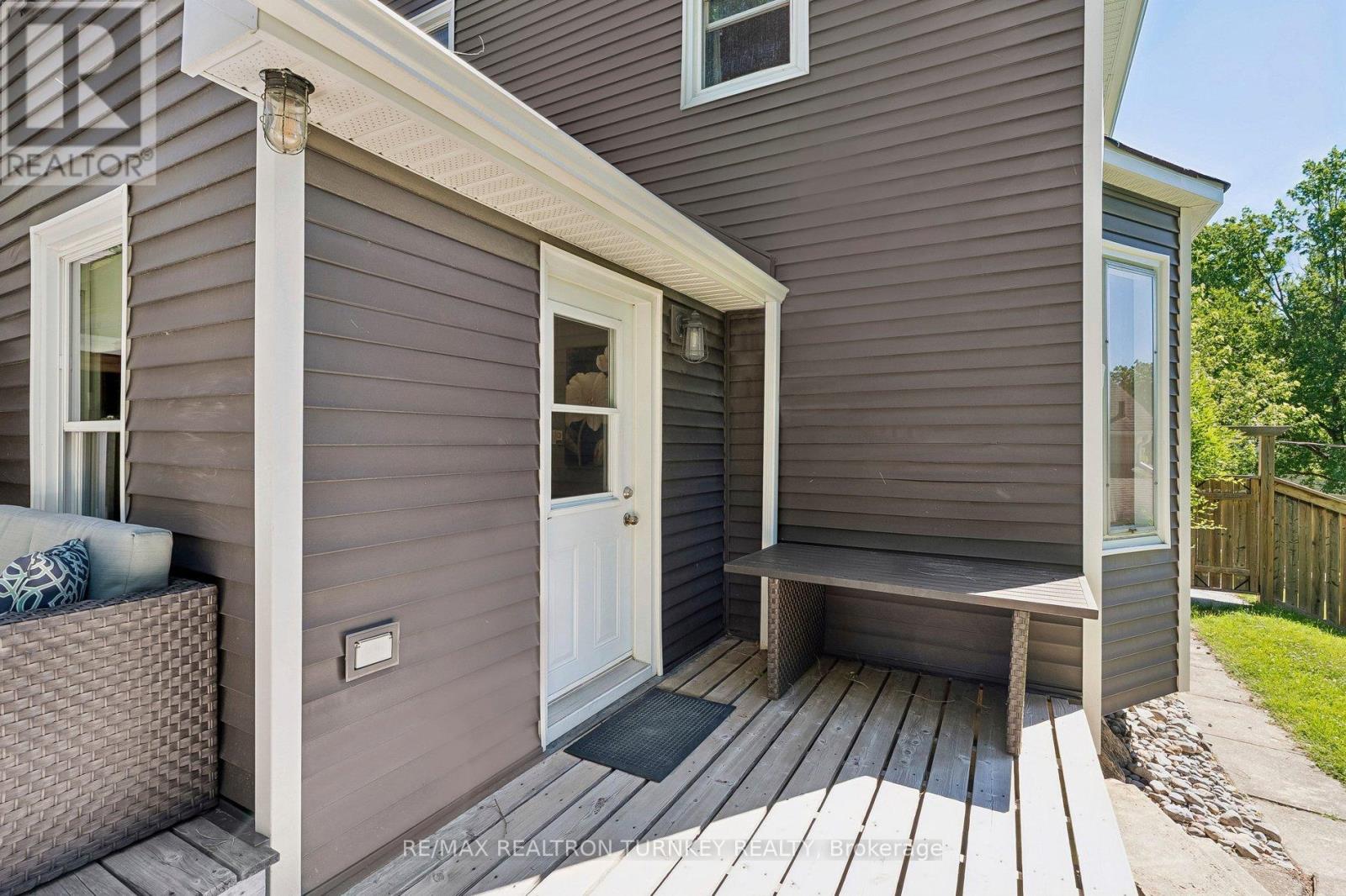 72 VINCENT STREET - 28