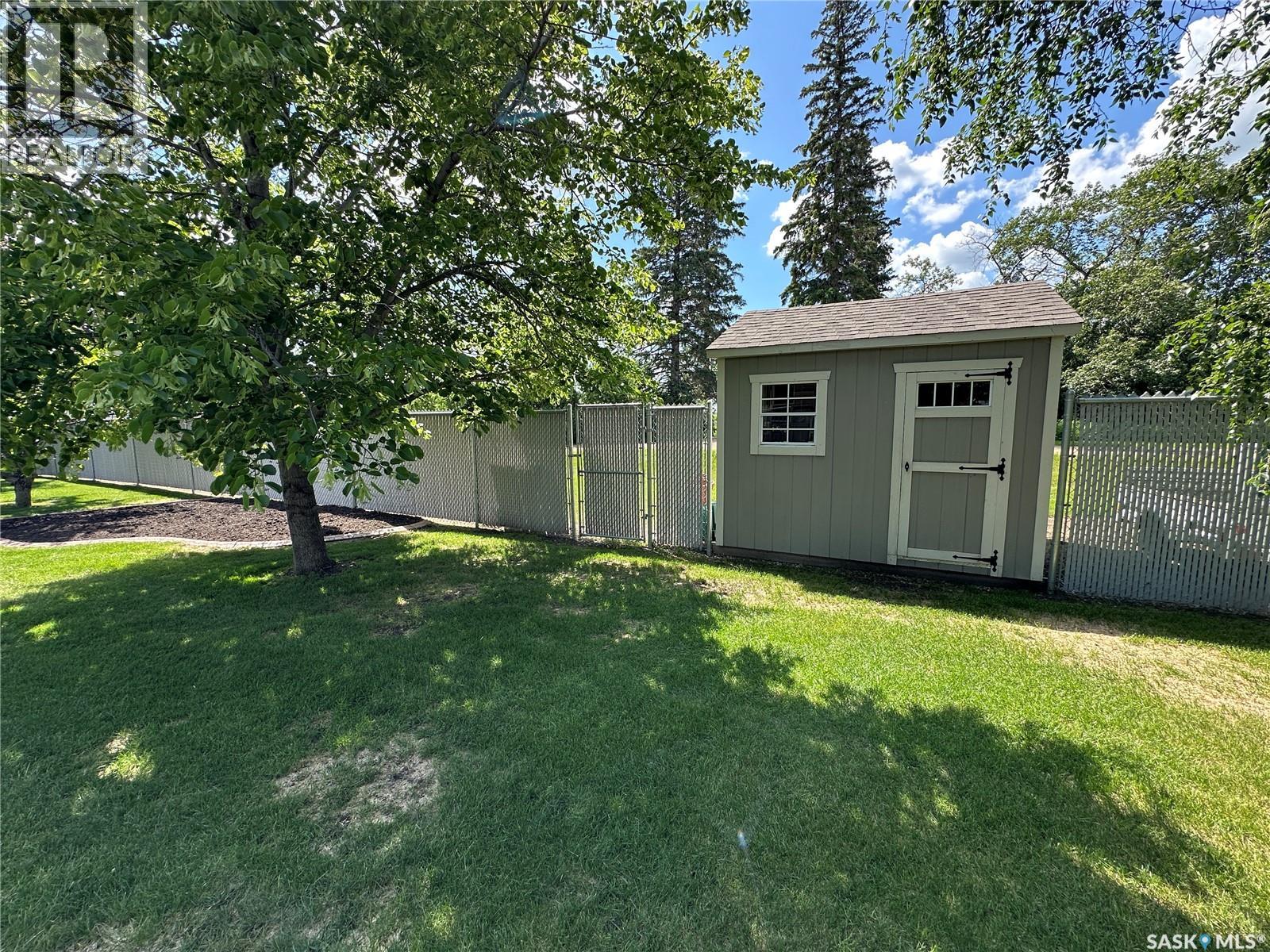 #550 10th AVENUE - 40