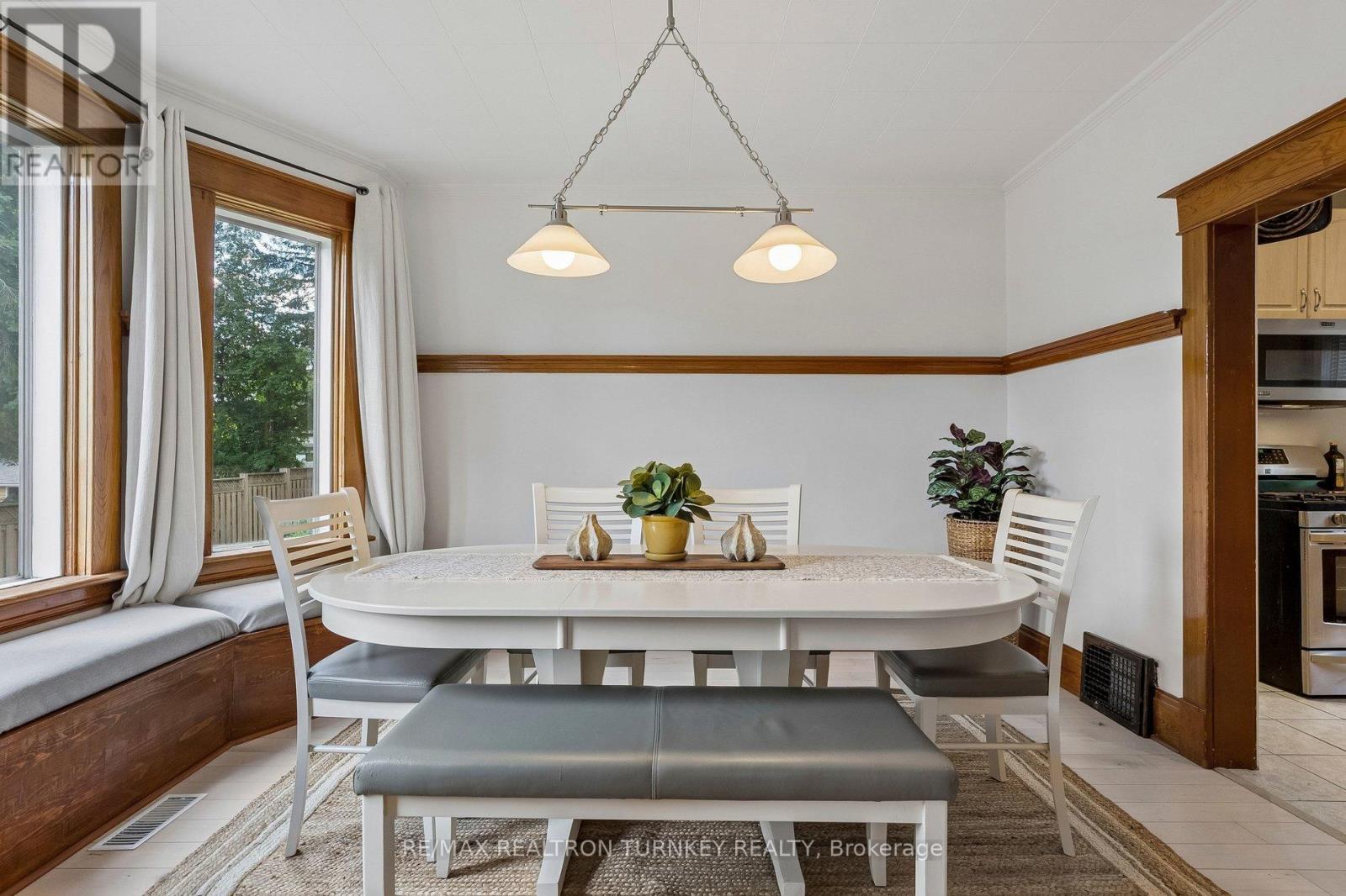 72 VINCENT STREET - 12
