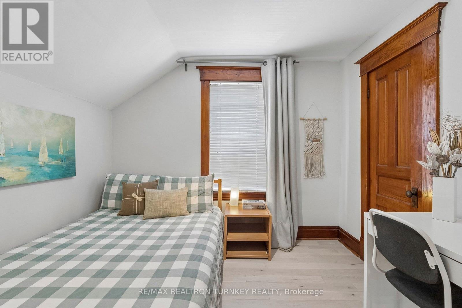 72 VINCENT STREET - 24