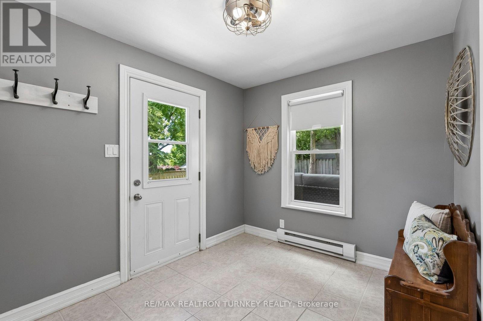 72 VINCENT STREET - 19