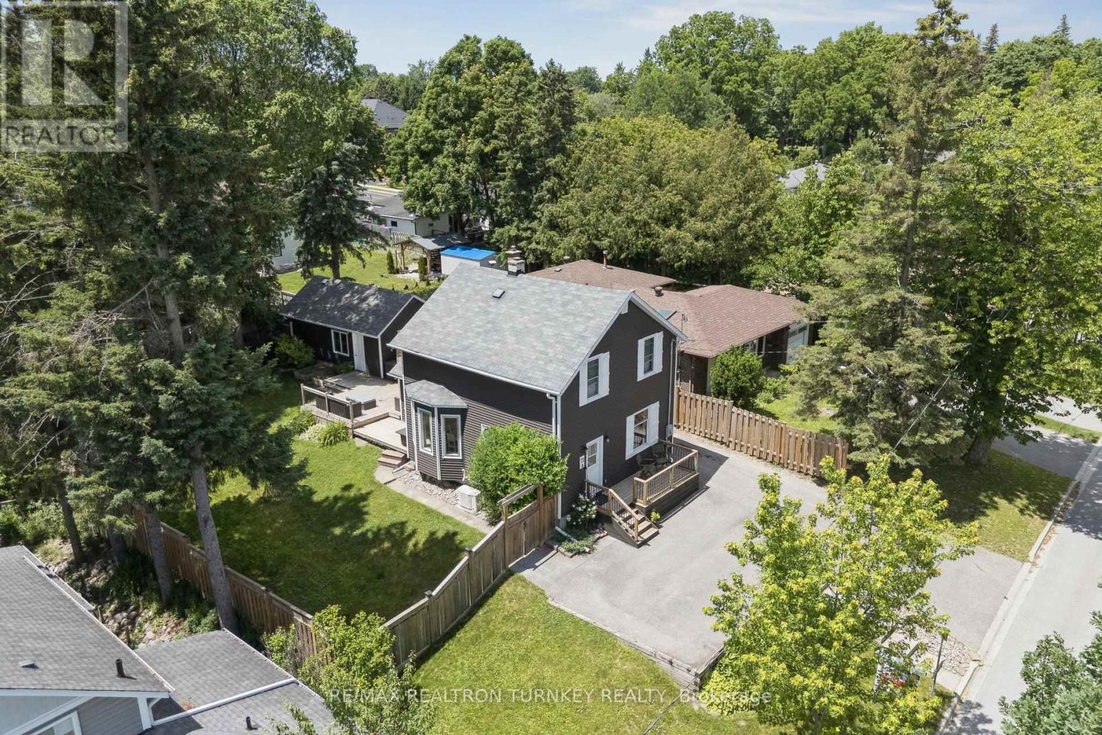 72 VINCENT STREET - 40