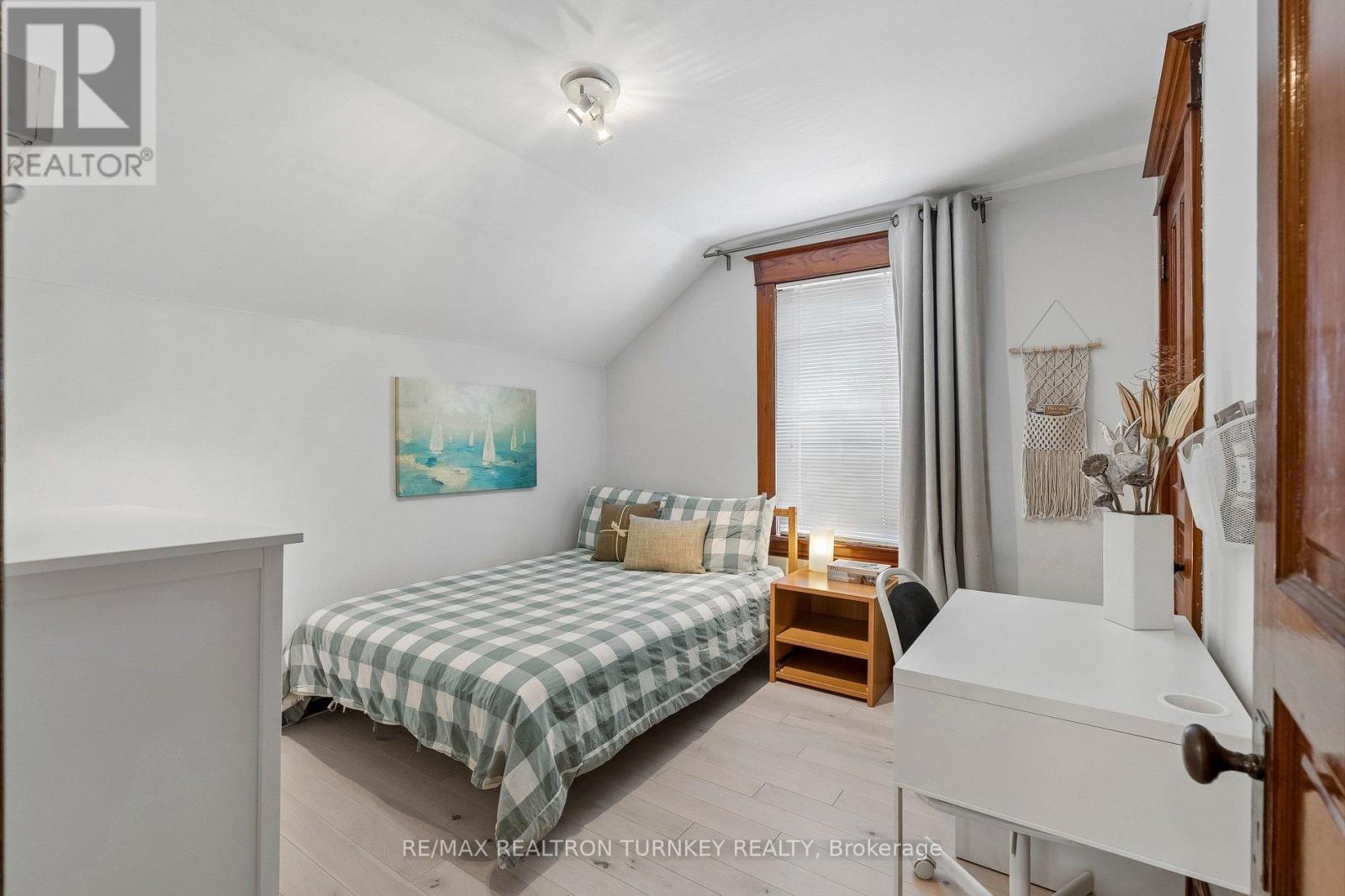 72 VINCENT STREET - 23