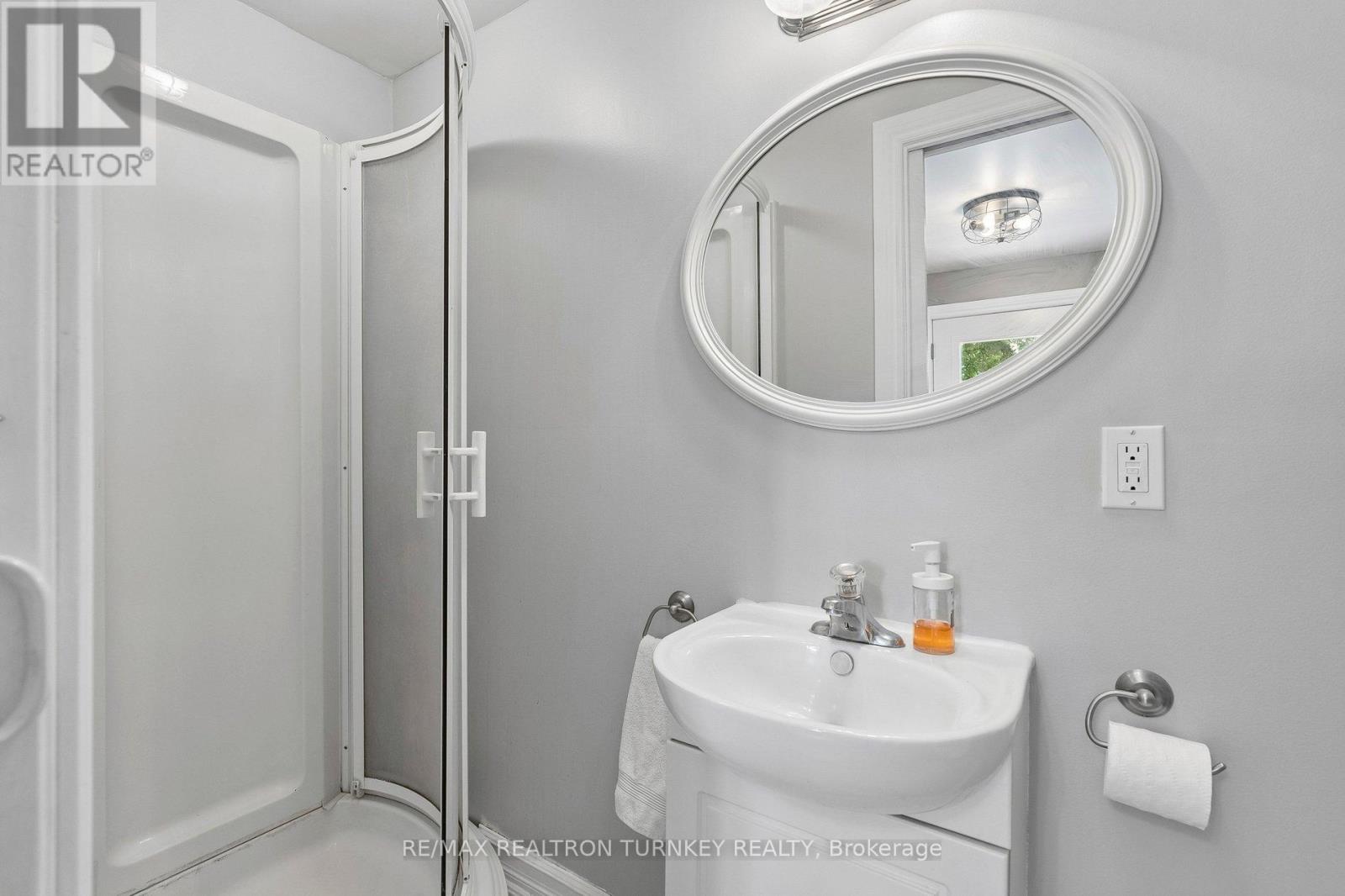 72 VINCENT STREET - 21