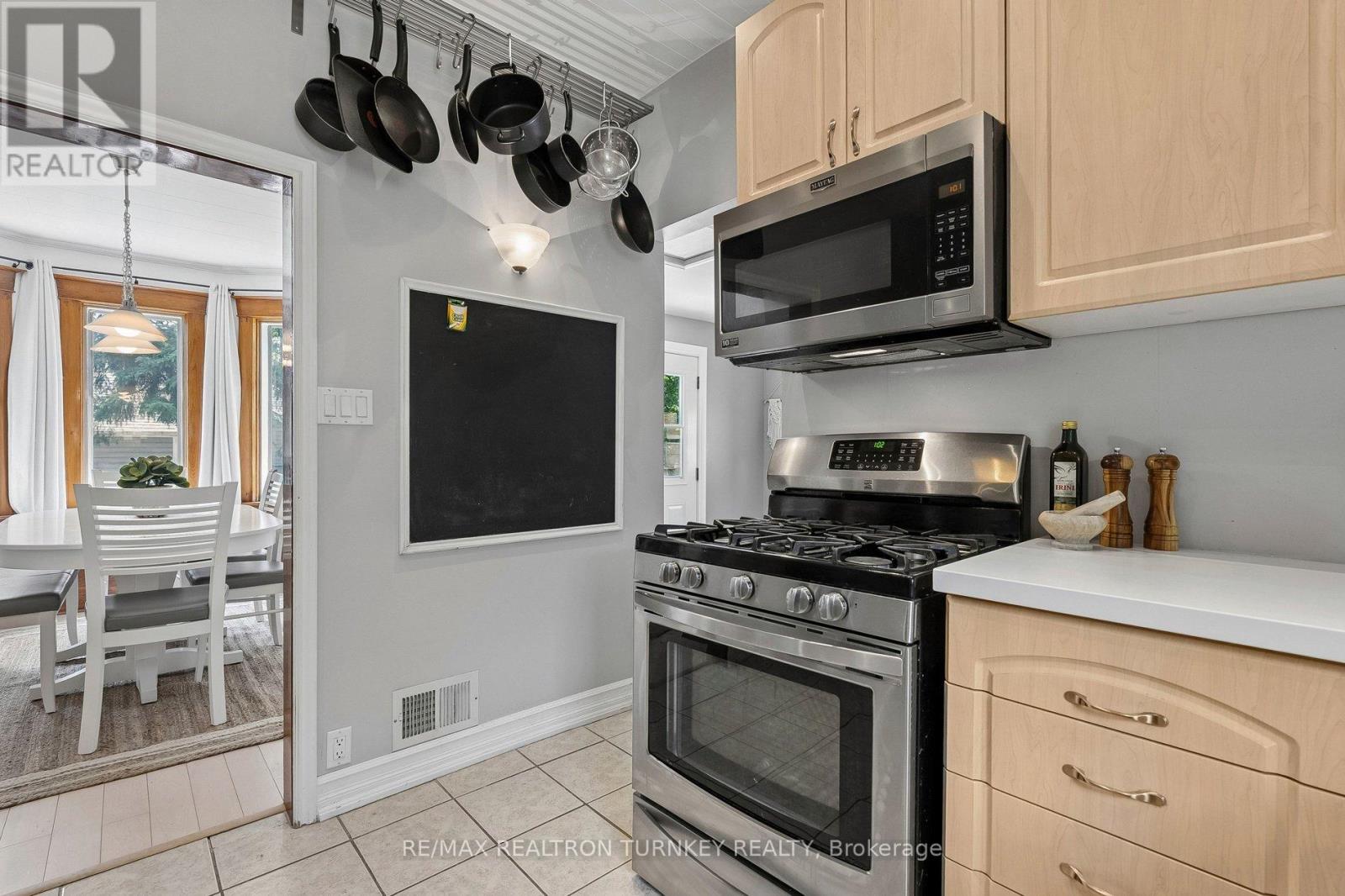 72 VINCENT STREET - 18