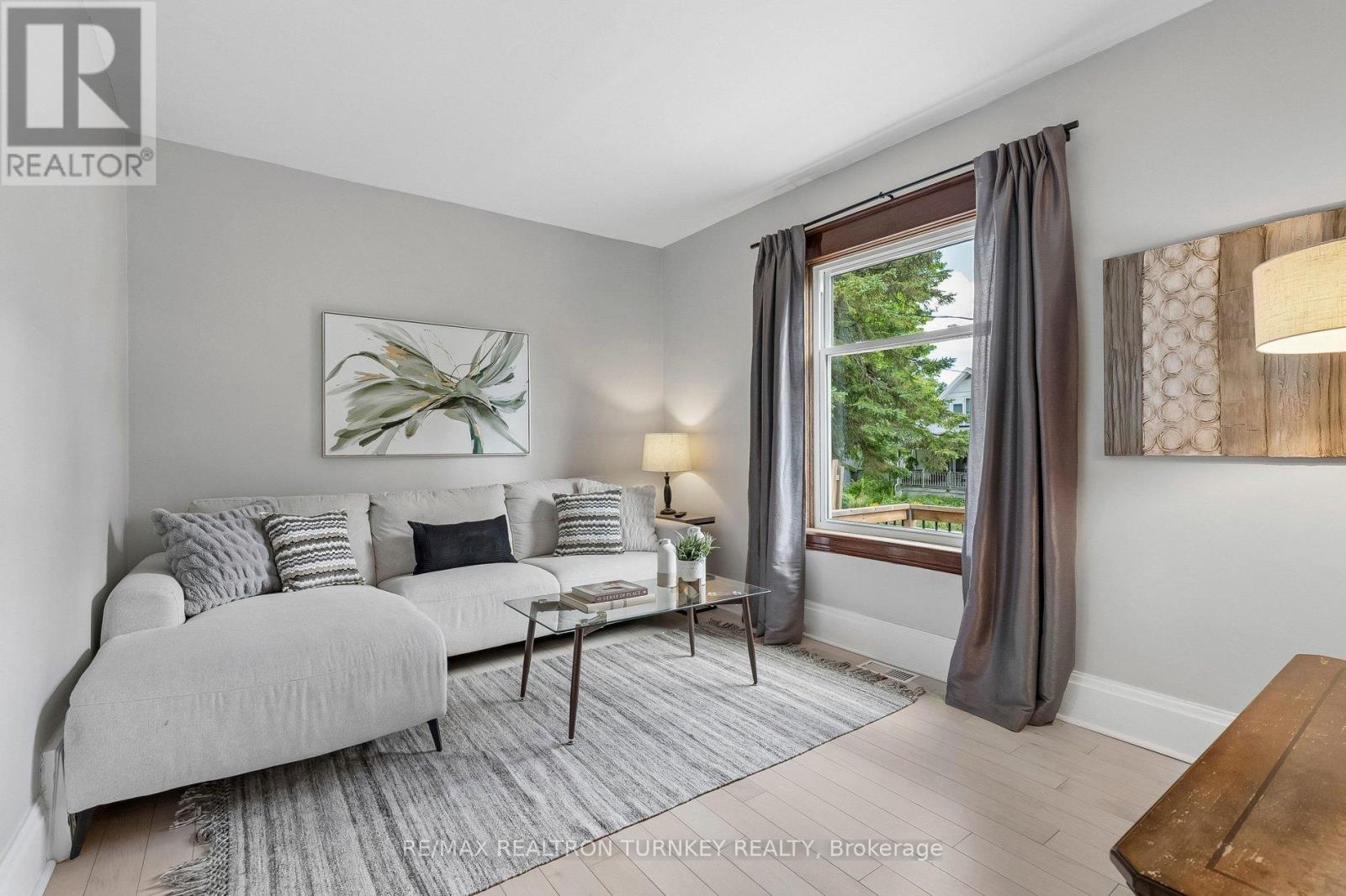 72 VINCENT STREET - 7