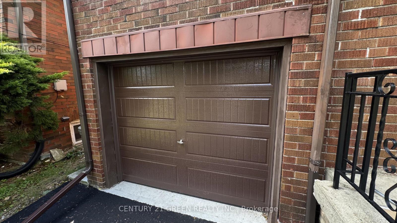102 DALEWOOD AVENUE - 3