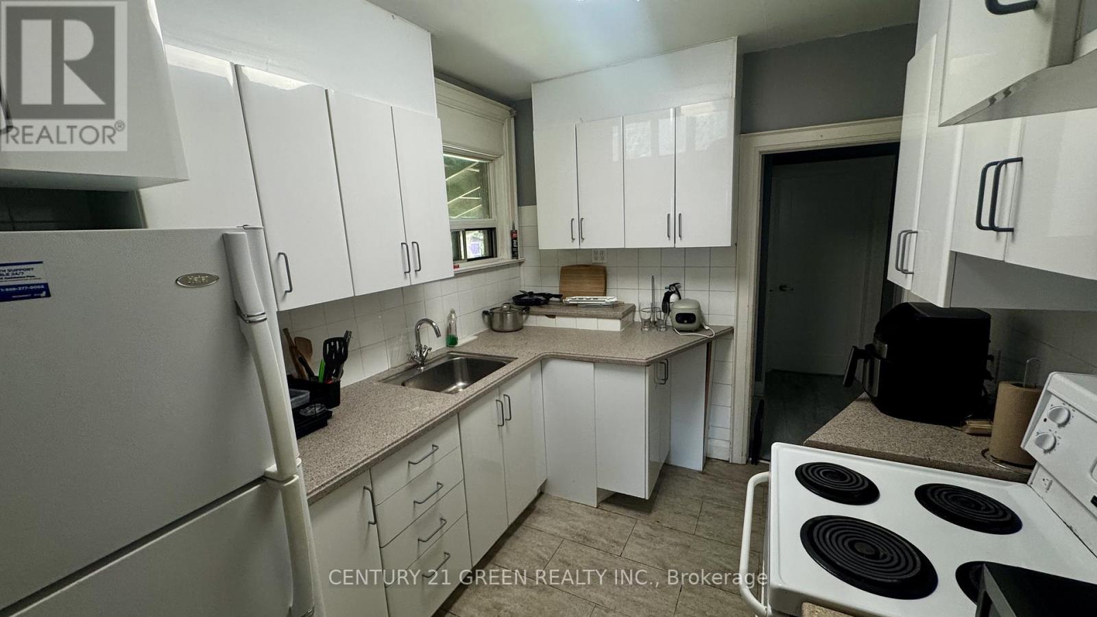 102 DALEWOOD AVENUE - 9