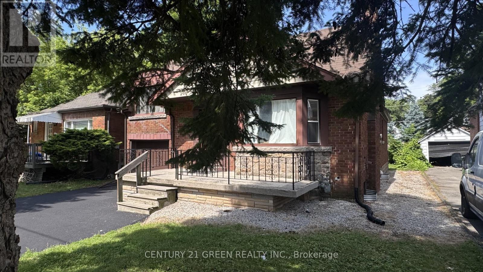 102 DALEWOOD AVENUE - 2
