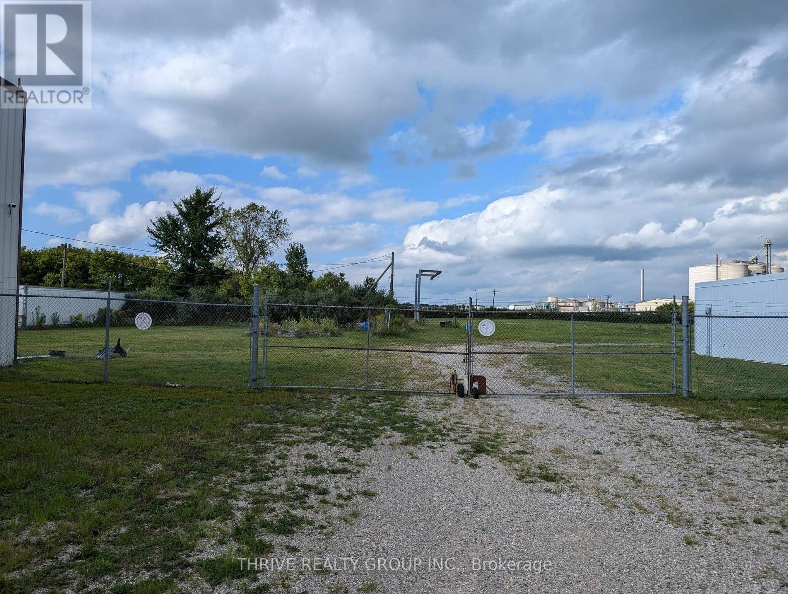 75 SPRUCE STREET E, Aylmer — photo 2