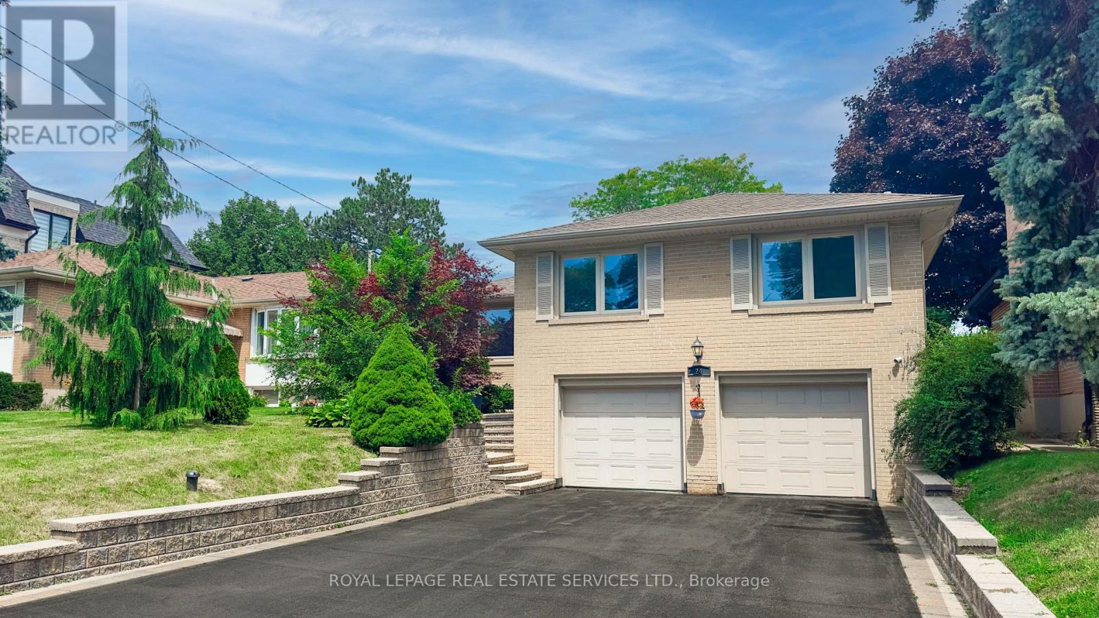 24 BURLEIGH HEIGHTS DRIVE - 2