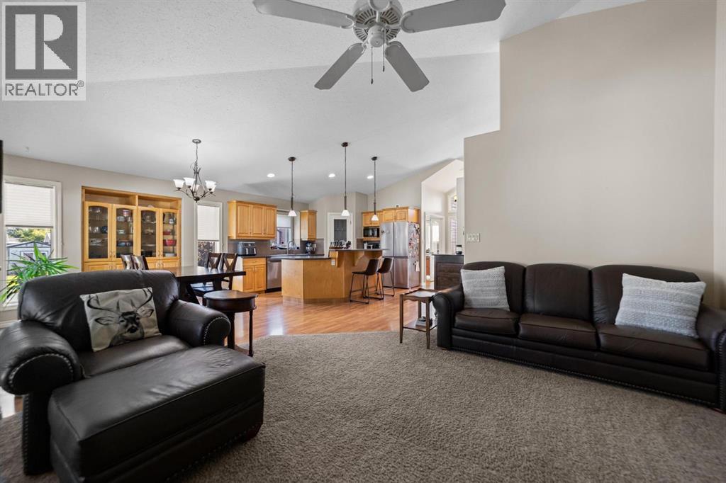 313 Hanson Street - 11