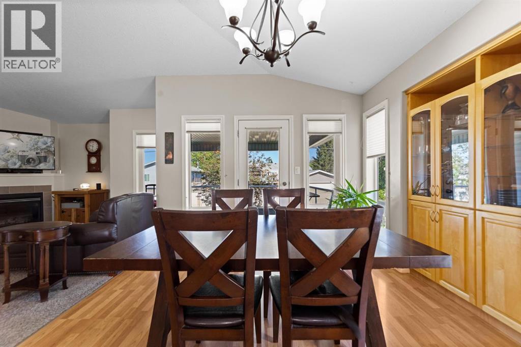313 Hanson Street - 9