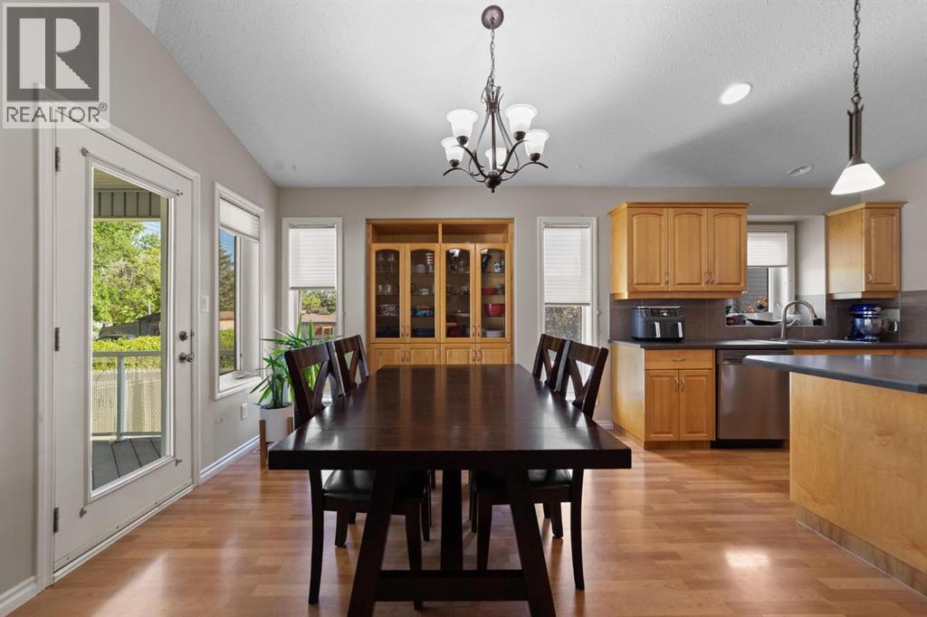 313 Hanson Street - 10