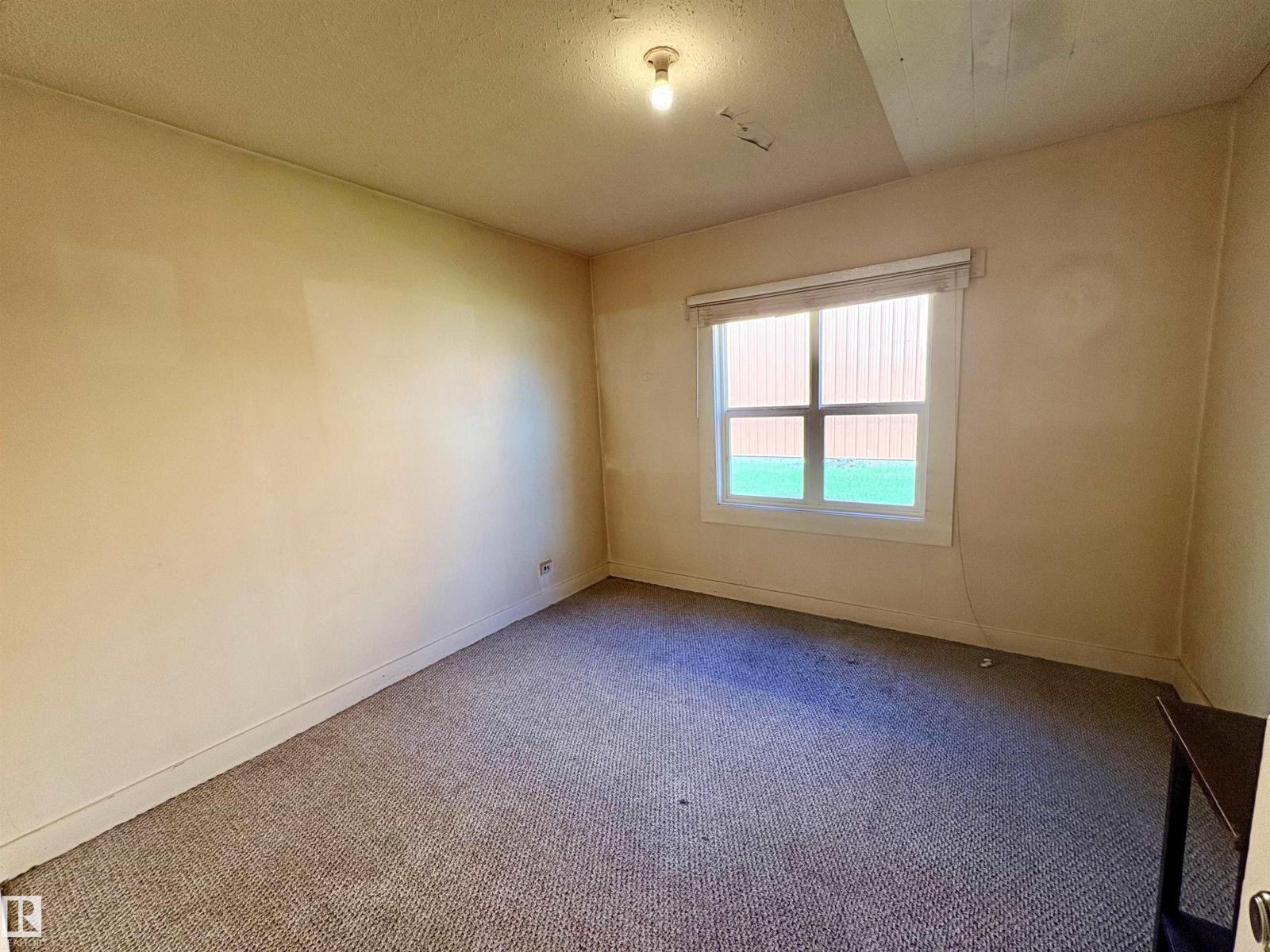 5103 50 AV — photo 10
