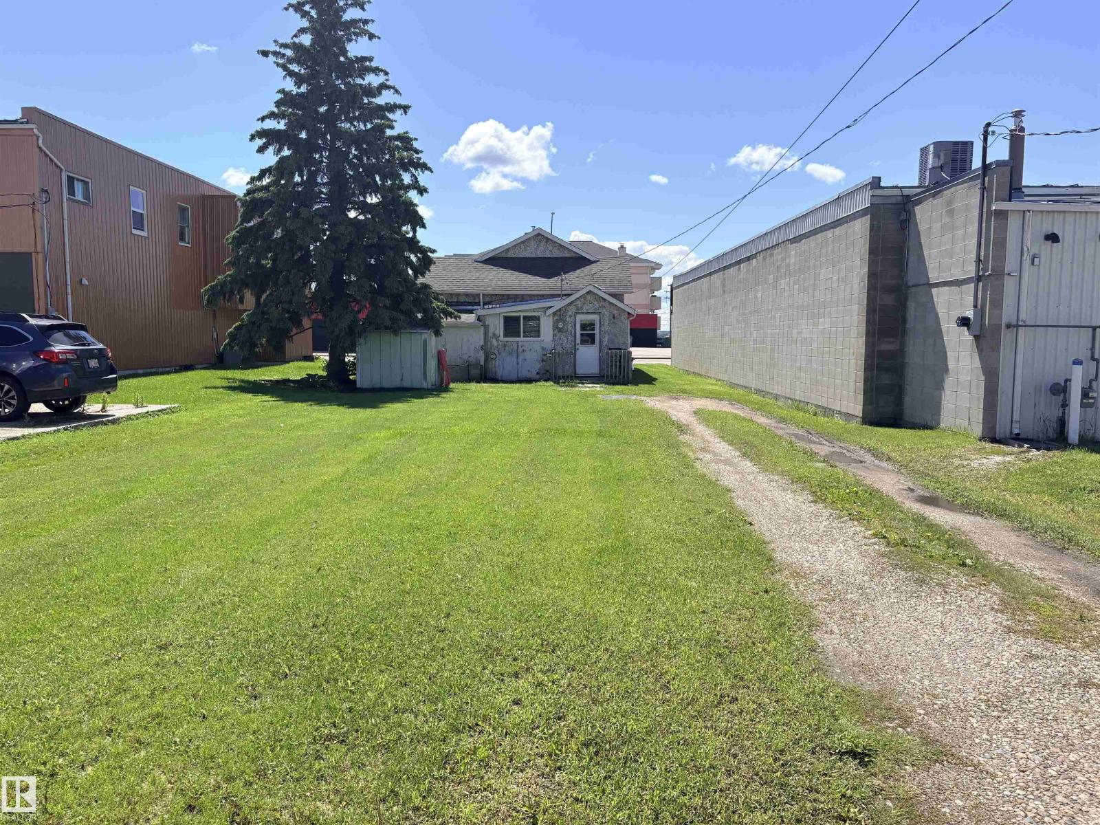 5103 50 AV — photo 17