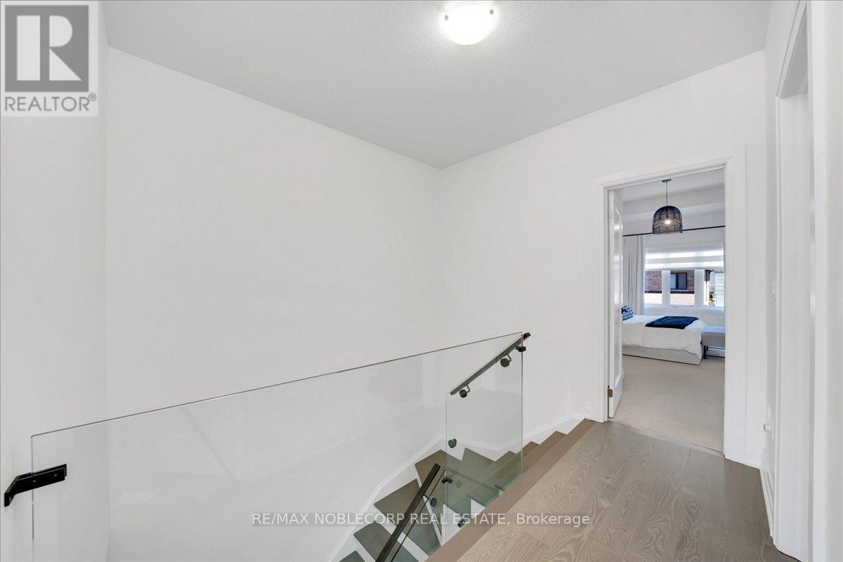 18 GHENT DRIVE - 17