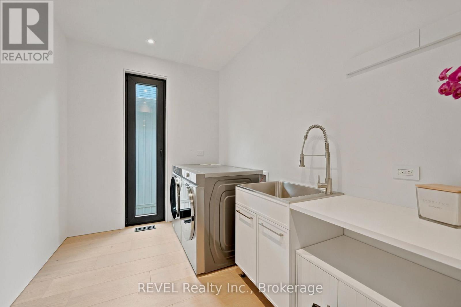 81 MACKENZIE KING AVENUE - 10