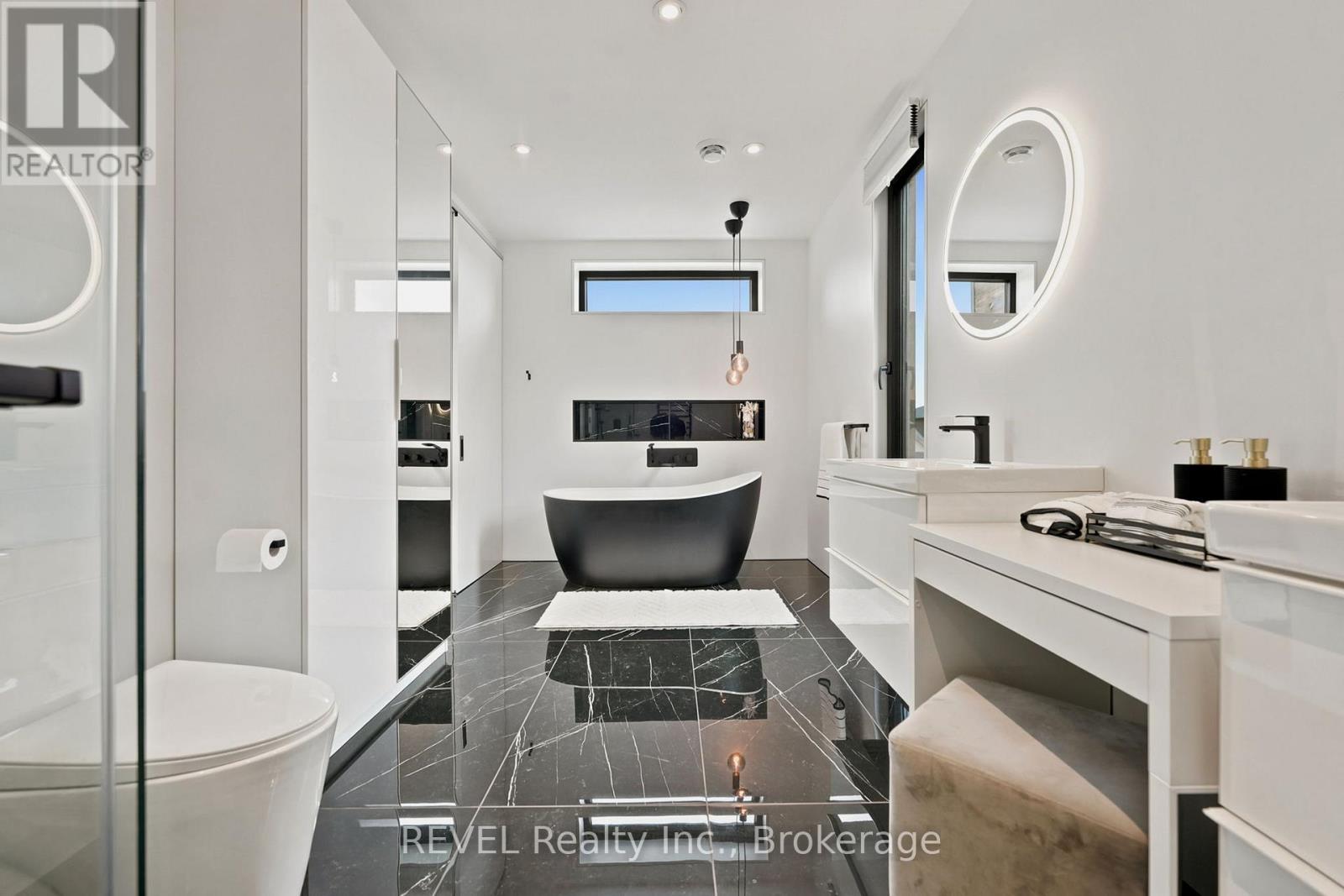 81 MACKENZIE KING AVENUE - 25
