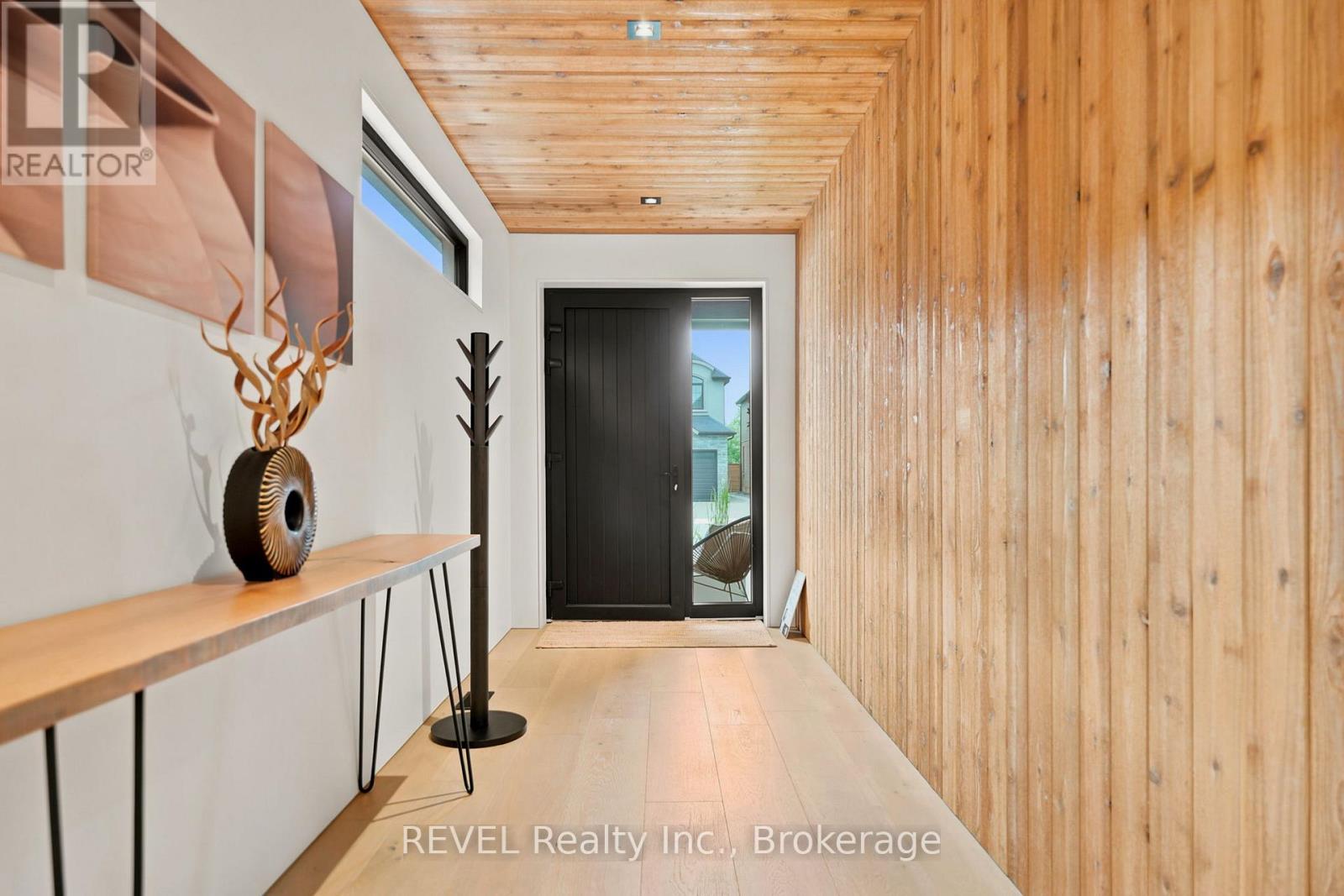 81 MACKENZIE KING AVENUE - 4