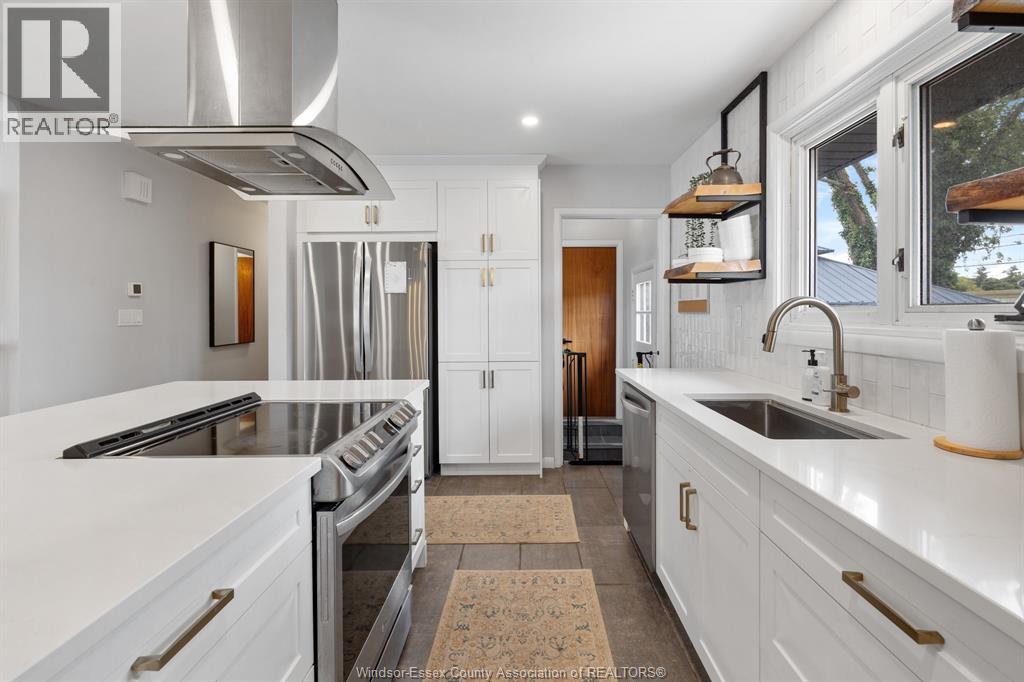 1600 ST. GABRIEL - 12
