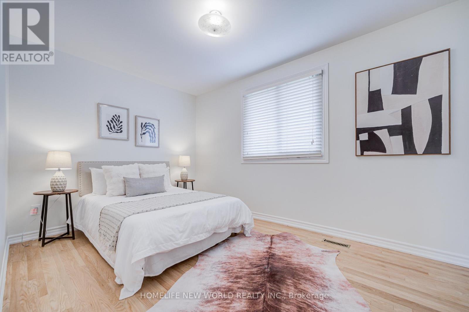 5 HOPEDALE COURT - 30