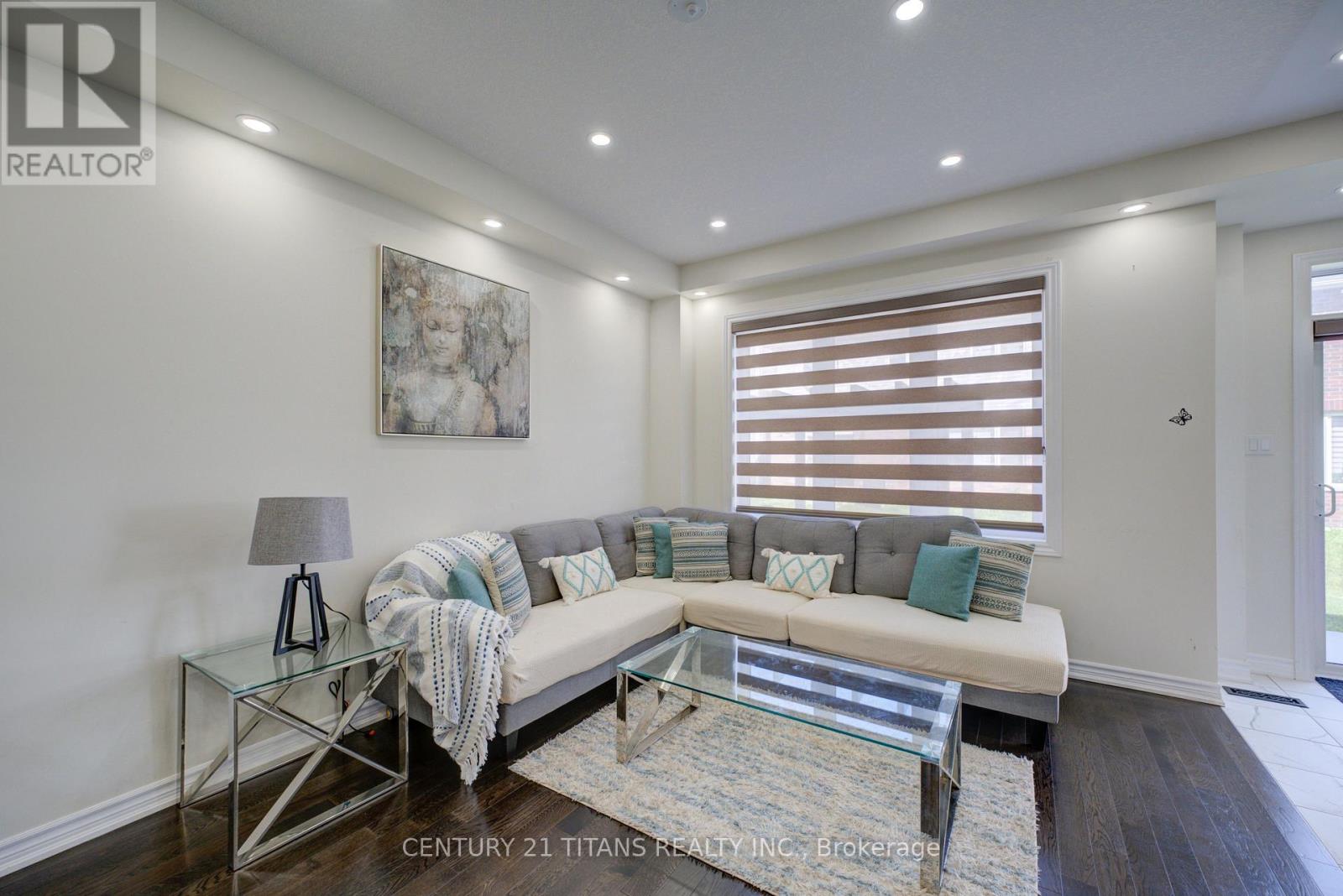 12 MCLAREN AVENUE - 12