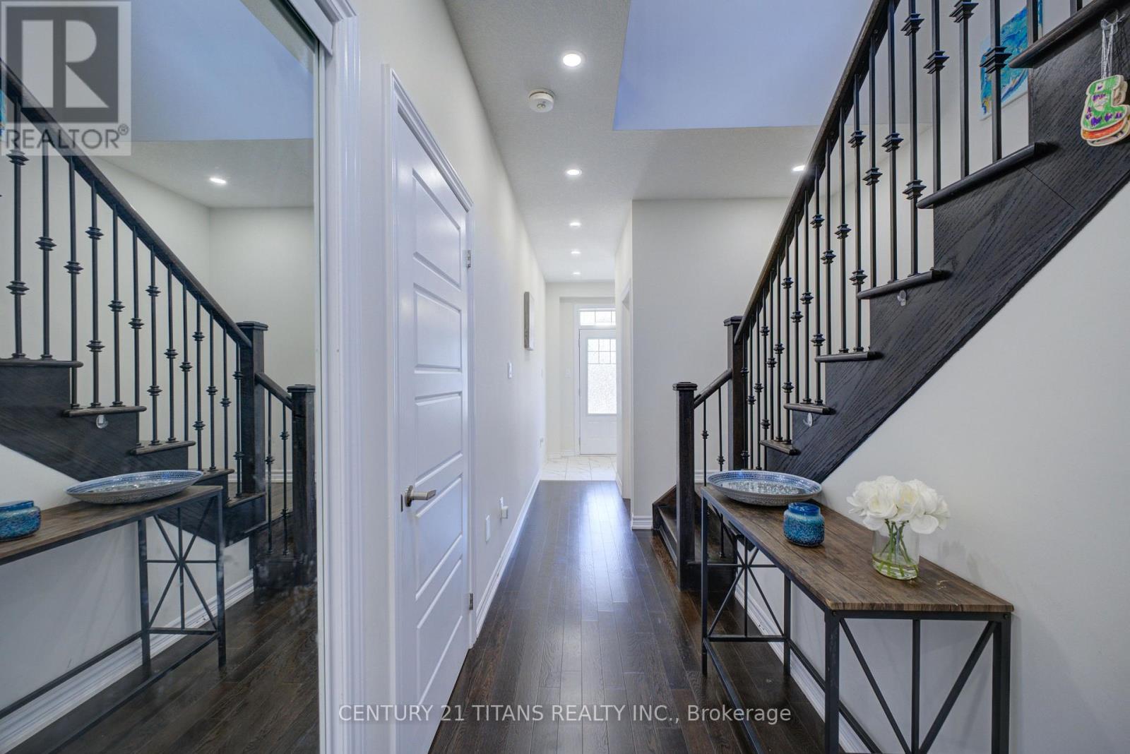 12 MCLAREN AVENUE - 2