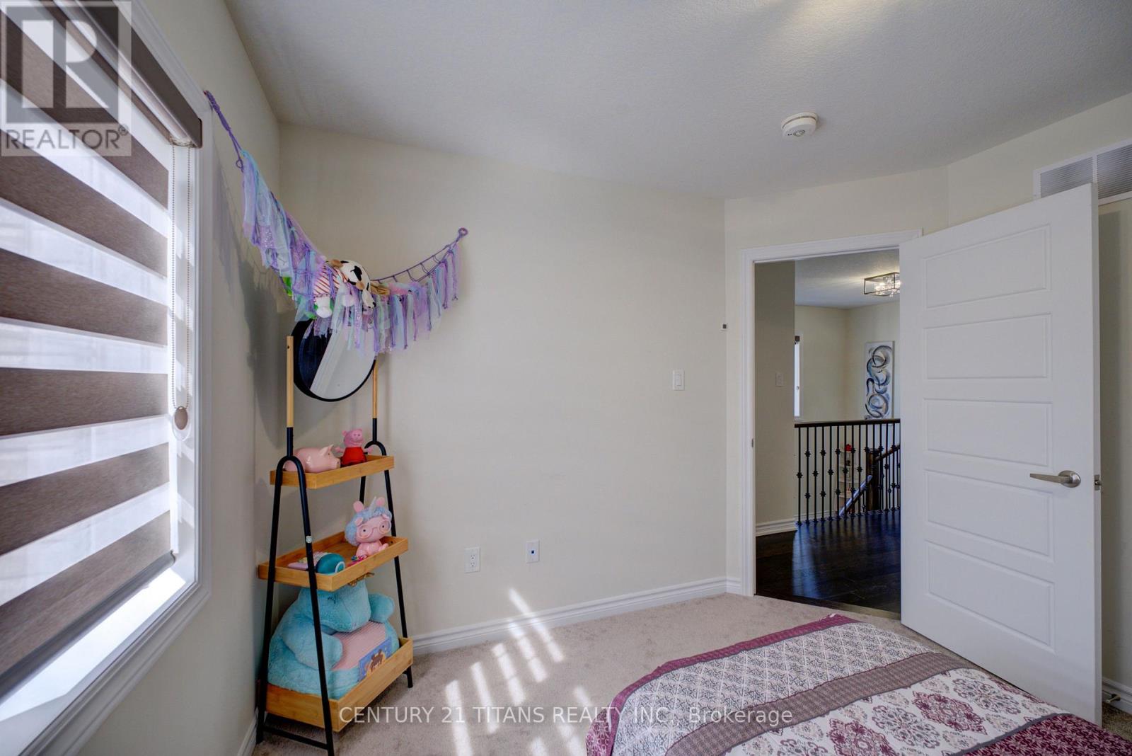 12 MCLAREN AVENUE - 28