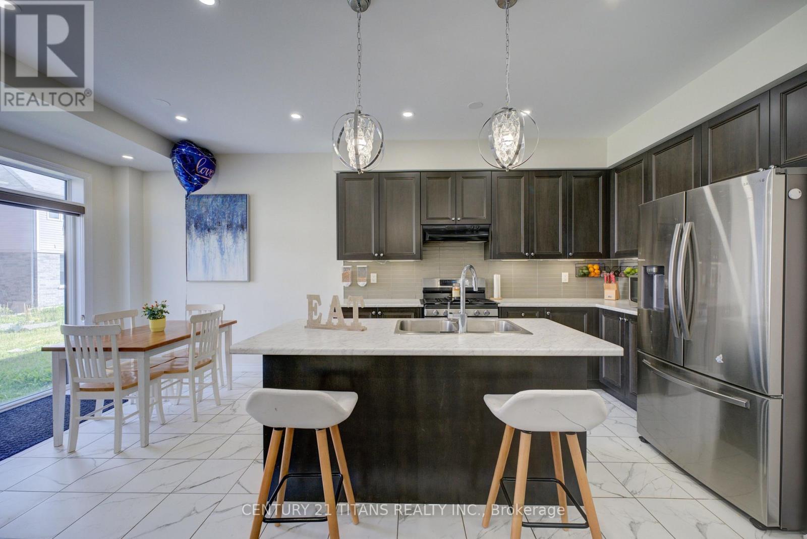 12 MCLAREN AVENUE - 6