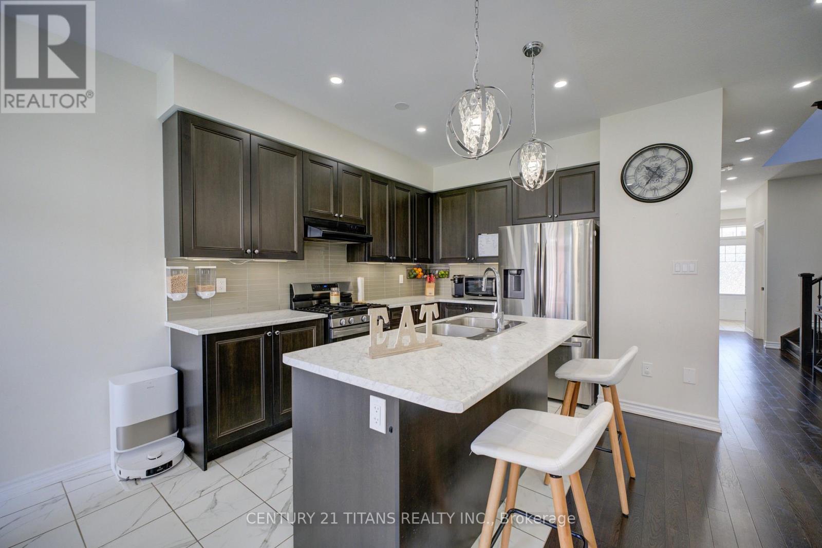 12 MCLAREN AVENUE - 7