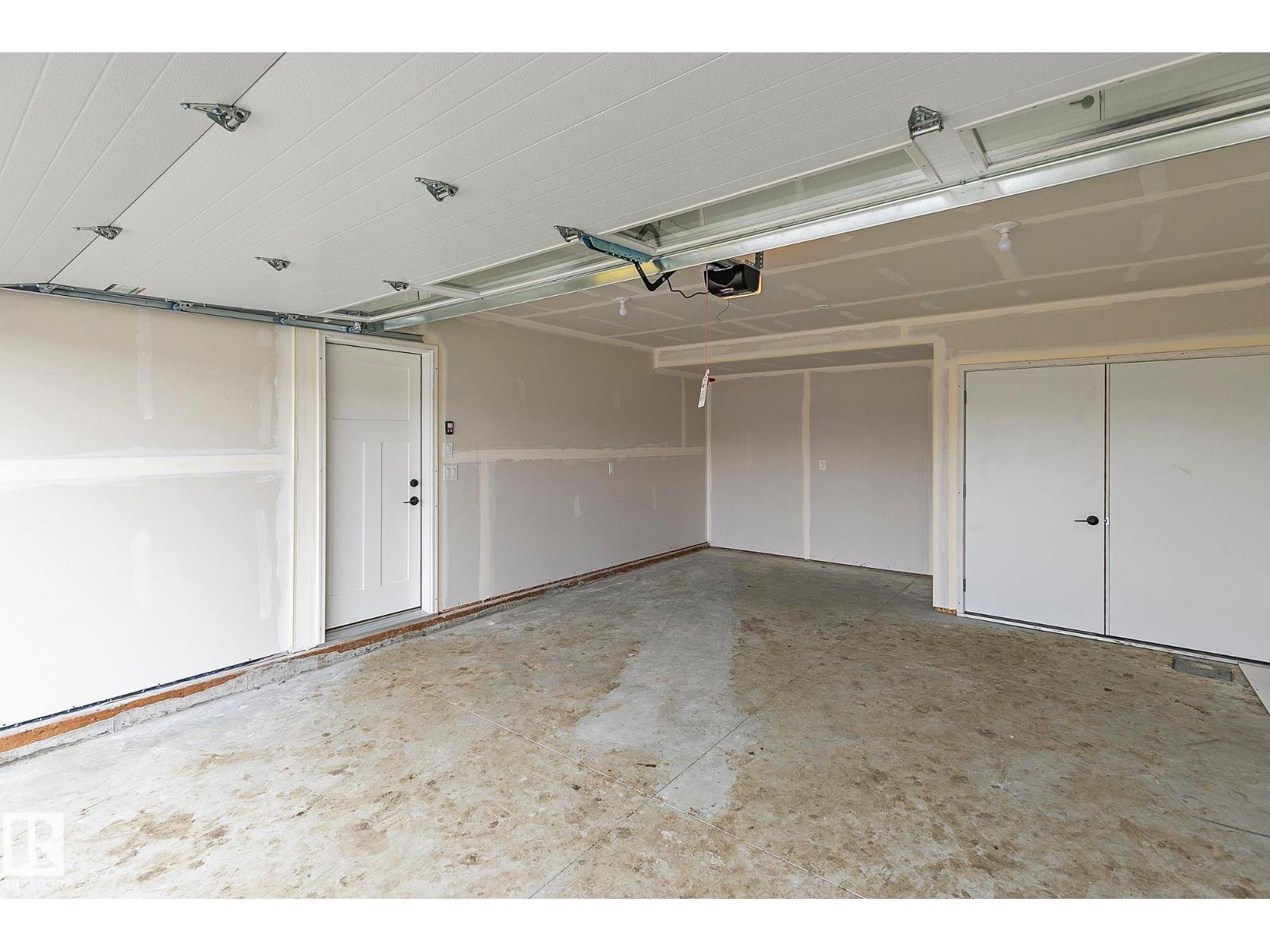 4803 53 AV - 51