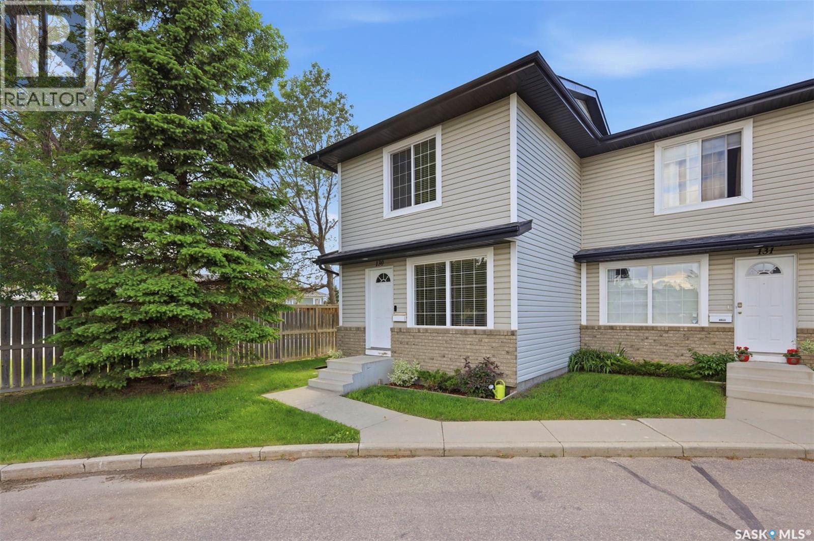 #130 103 Rutherford CRESCENT - 1