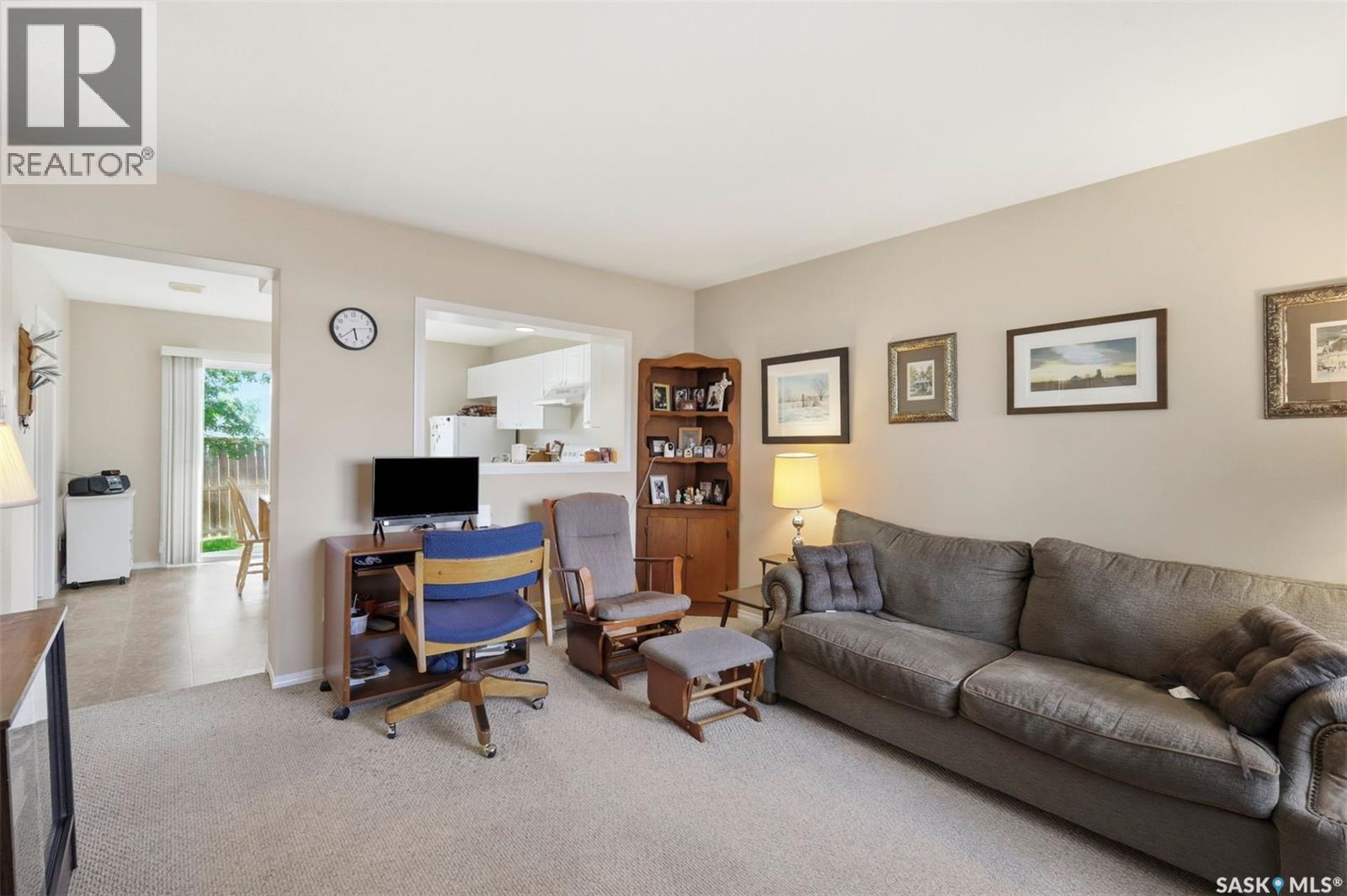 #130 103 Rutherford CRESCENT - 3